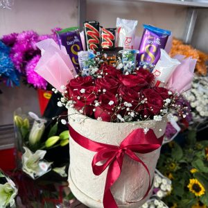 Rose Bouquet With Chocolates
